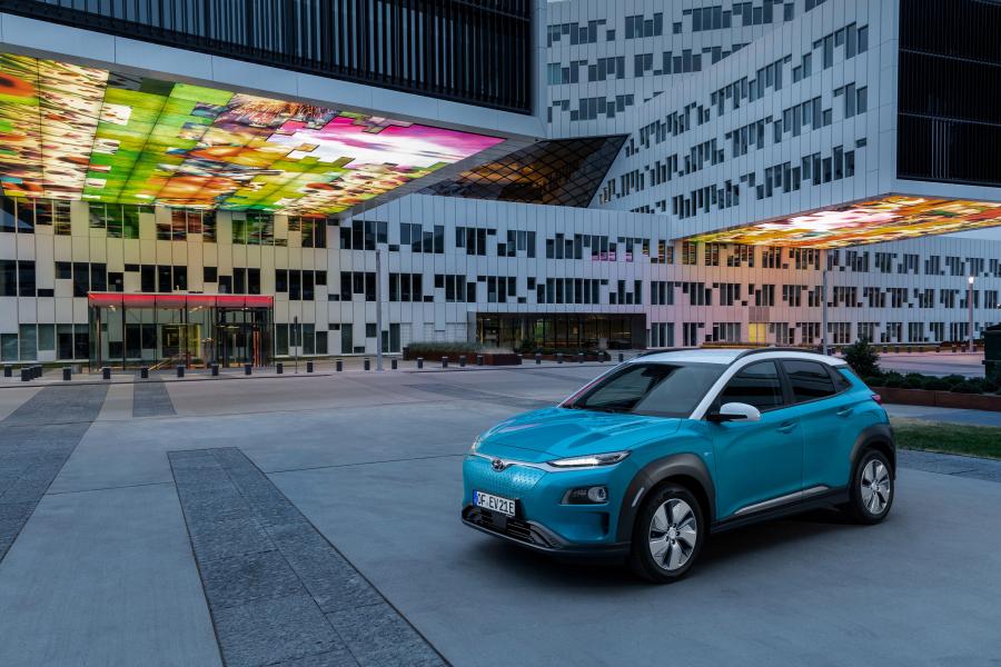  Hyundai Kona Electric 2018 года  (WW) (фото 23 из 48)
